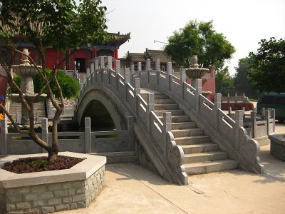 石拱桥石材栏杆案例